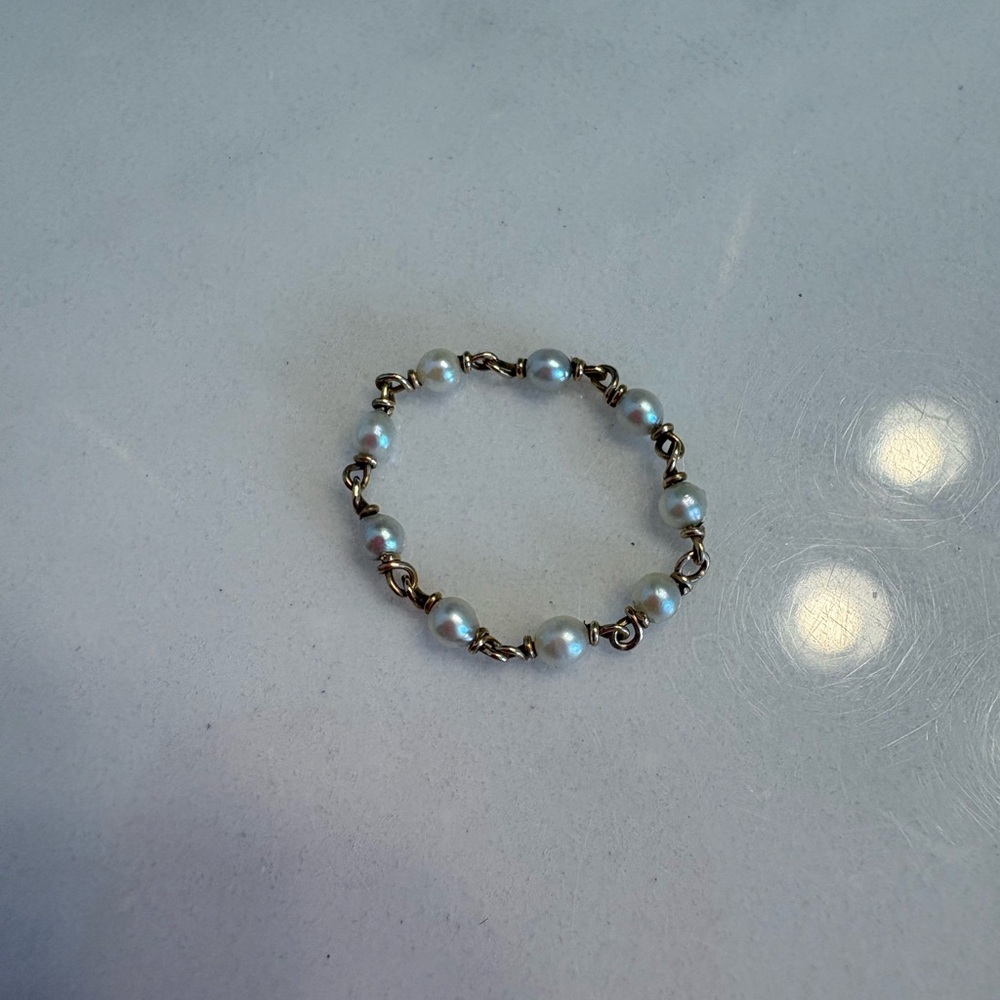 Delicate Pearl and Gold Flexible Ring